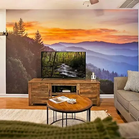 Willow Trace: Family Retreat, Hot Tub, Gaming!